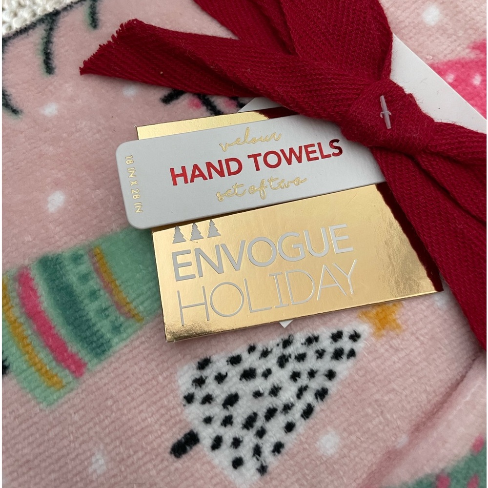 Pink Holiday Trees Set of 2 Hand Towels 🌲NWT🌲 - Picture 6 of 7